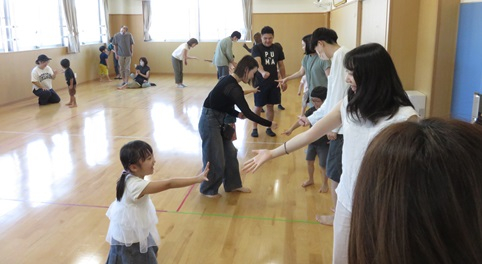 【奨学社】きりん児の会　2年生/3年生 Amazon.co.jp: きりん児くんの幼児けいさん1カ-ド集 : 本